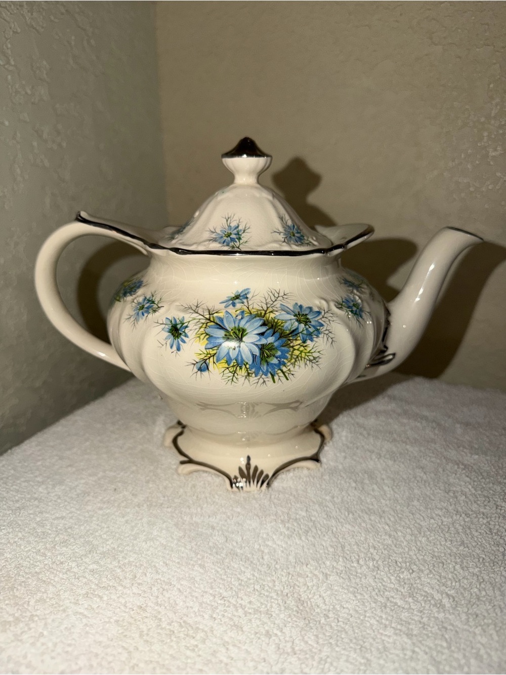 SadlerIvory Teapot with Blue Floral Pattern and Silver trim  l